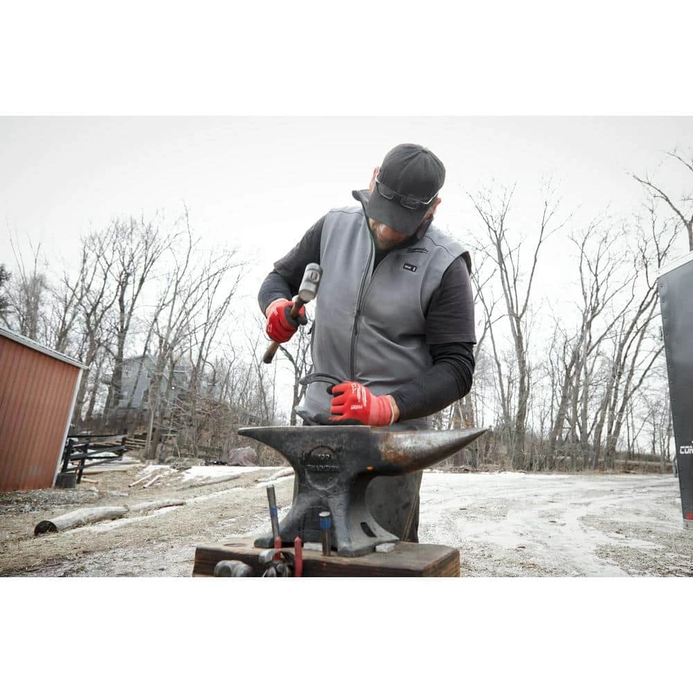 Milwaukee Men's Medium M12 12V Lithium-Ion Cordless TOUGHSHELL Gray Heated Vest (Vest Only) 12 Milwaukee Men's Medium M12 12V Lithium-Ion Cordless TOUGHSHELL Gray Heated Vest (Vest Only) - Image 12